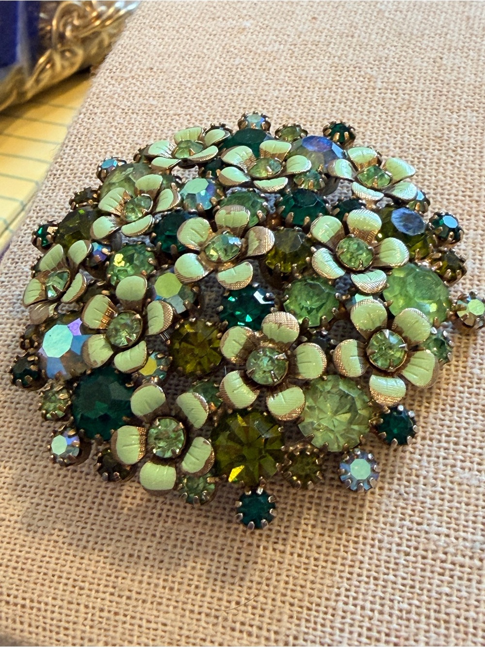 Vintage Weiss Floral Cluster Brooch Uranium Glass, Czech AB rhinestones large - Picture 3 of 7